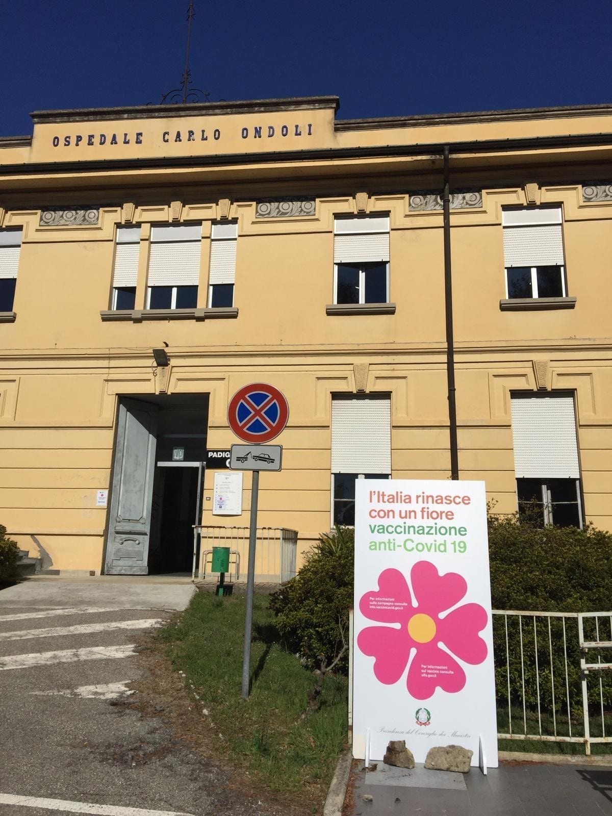 Vaccinazioni over 80 a Tradate e Varese, il punto anche su Viggiù