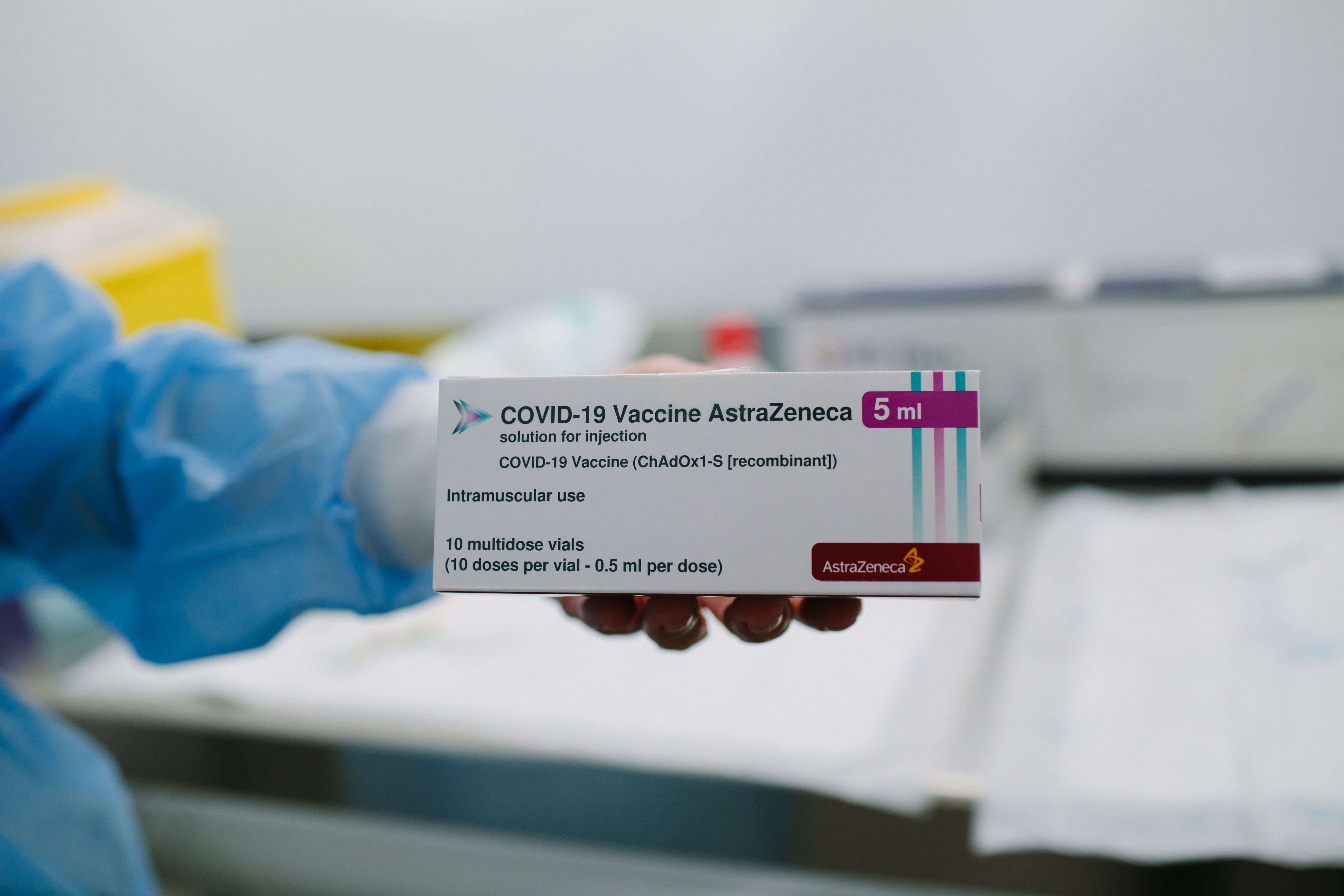 Vaccinazioni, Lombardia ferma i richiami under 60 dopo prima dose Astrazeneca