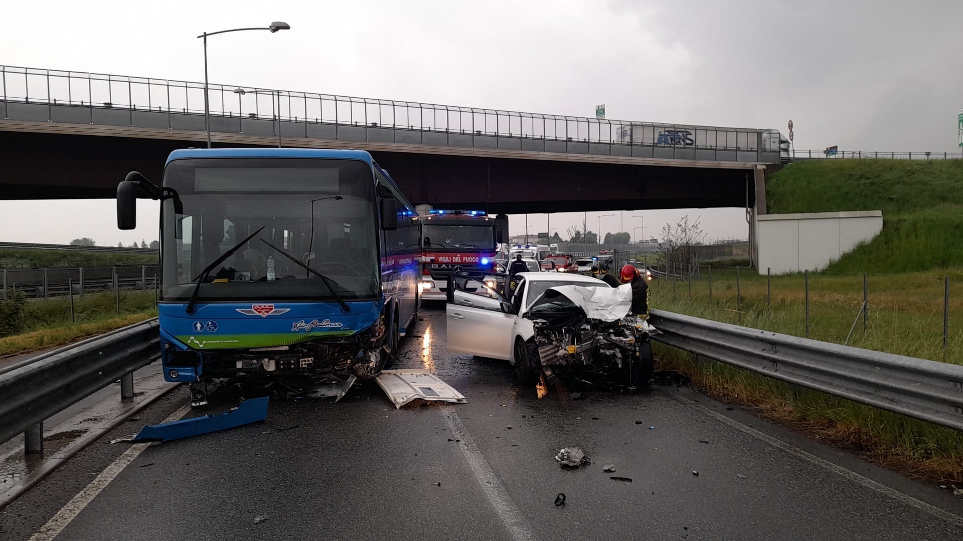 Auto contro bus a Uboldo: un morto e 3 feriti