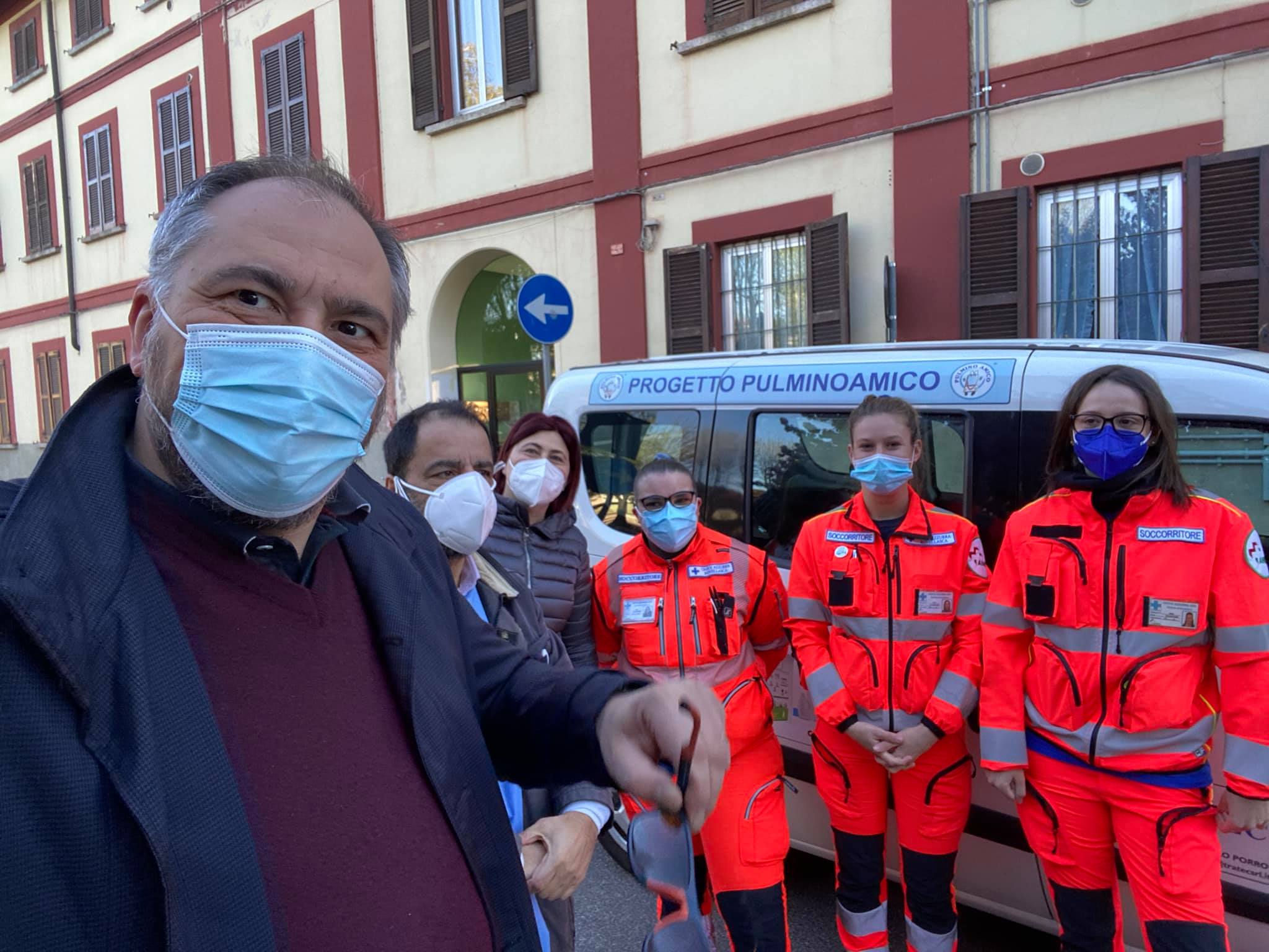 Vaccinazioni, Rovellasca: volontari e sindaco le hanno portate agli anziani a domicilio