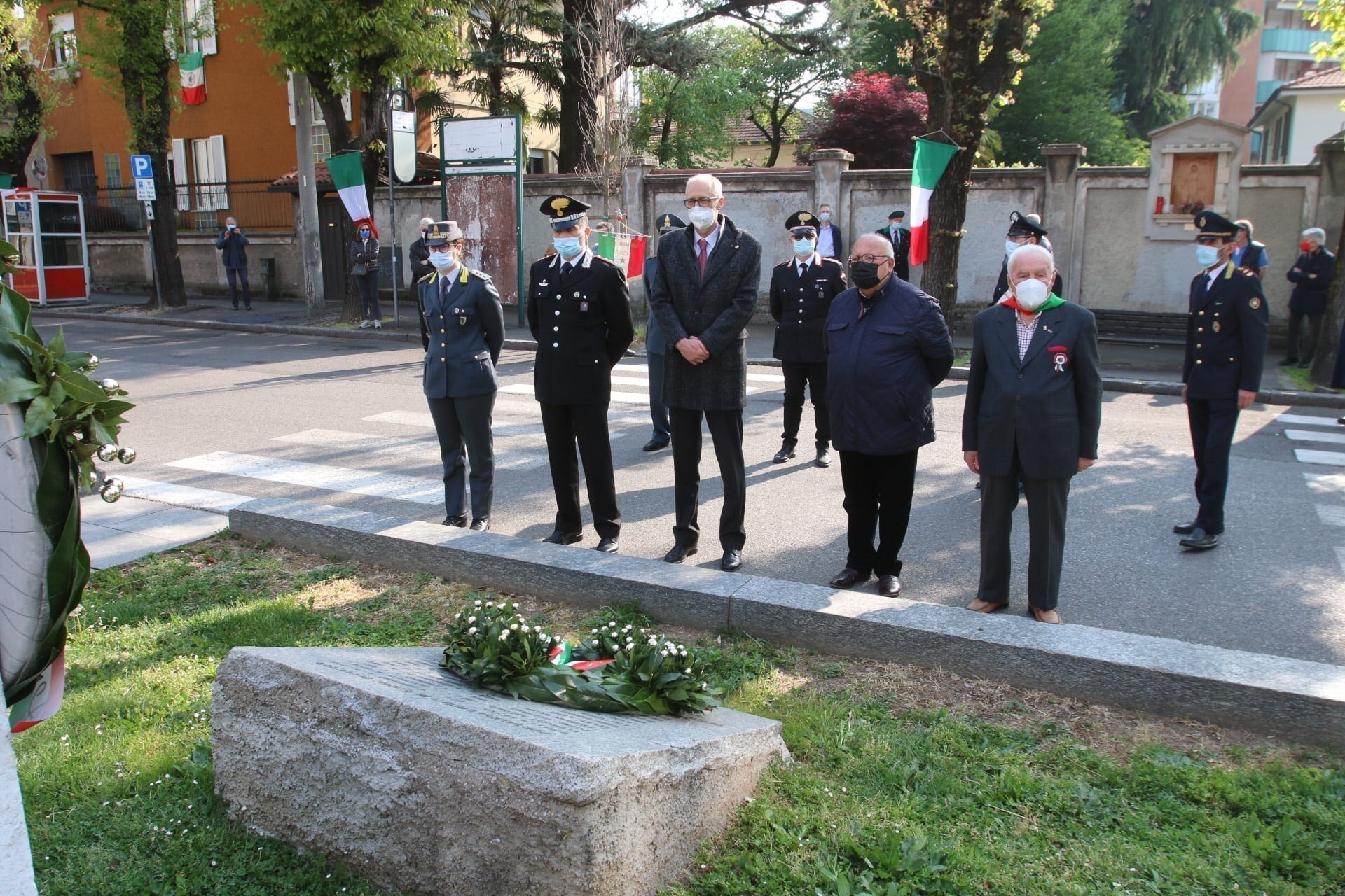 Il 25 aprile ufficiale di Saronno: cerimonie al monumento ai Caduti e Salvo d’Acquisto