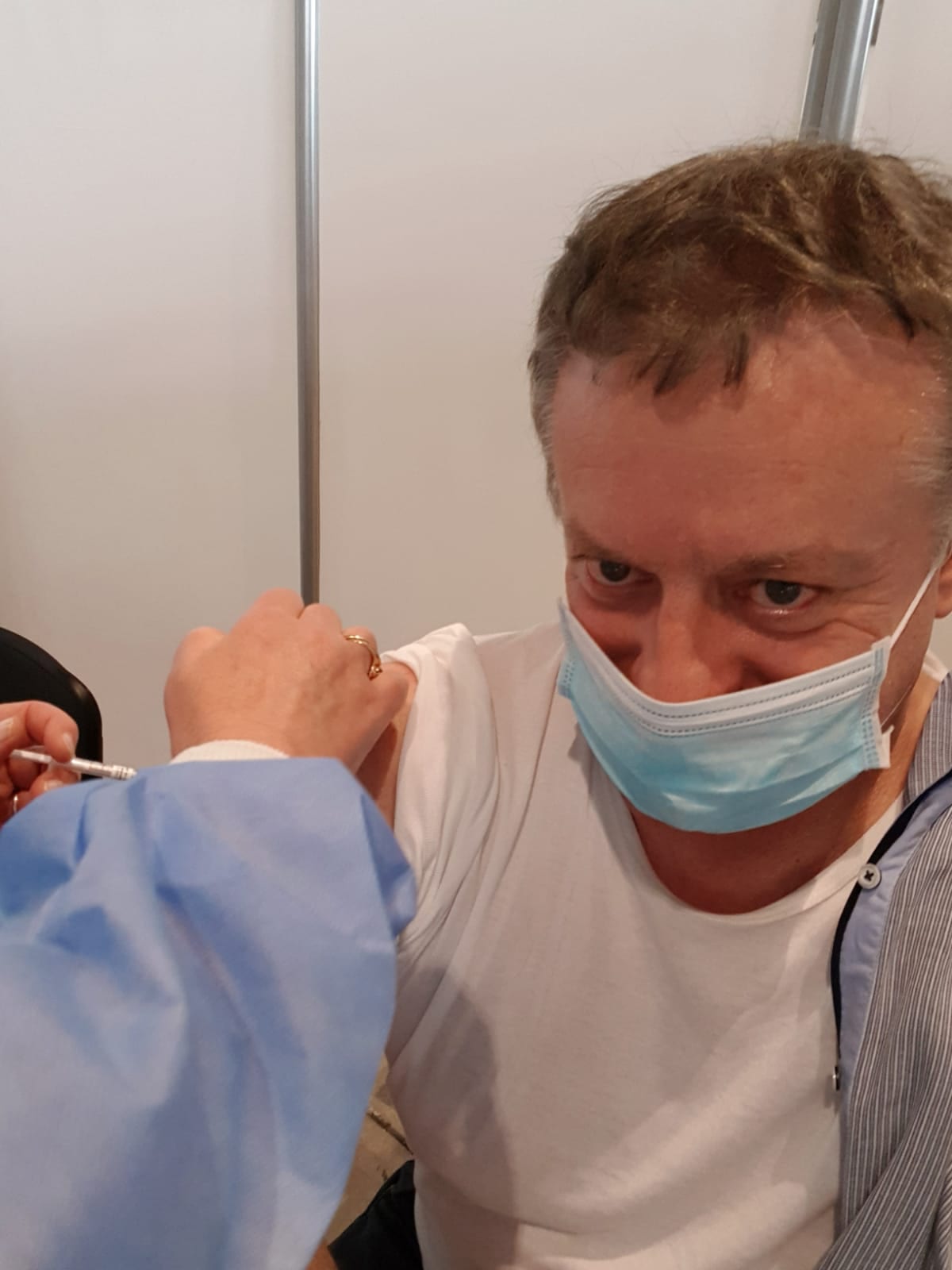 Nel giorno delle 7 milioni di somministrazioni in Lombardia, anche il turno di Paleardi: “Vaccinatevi!”