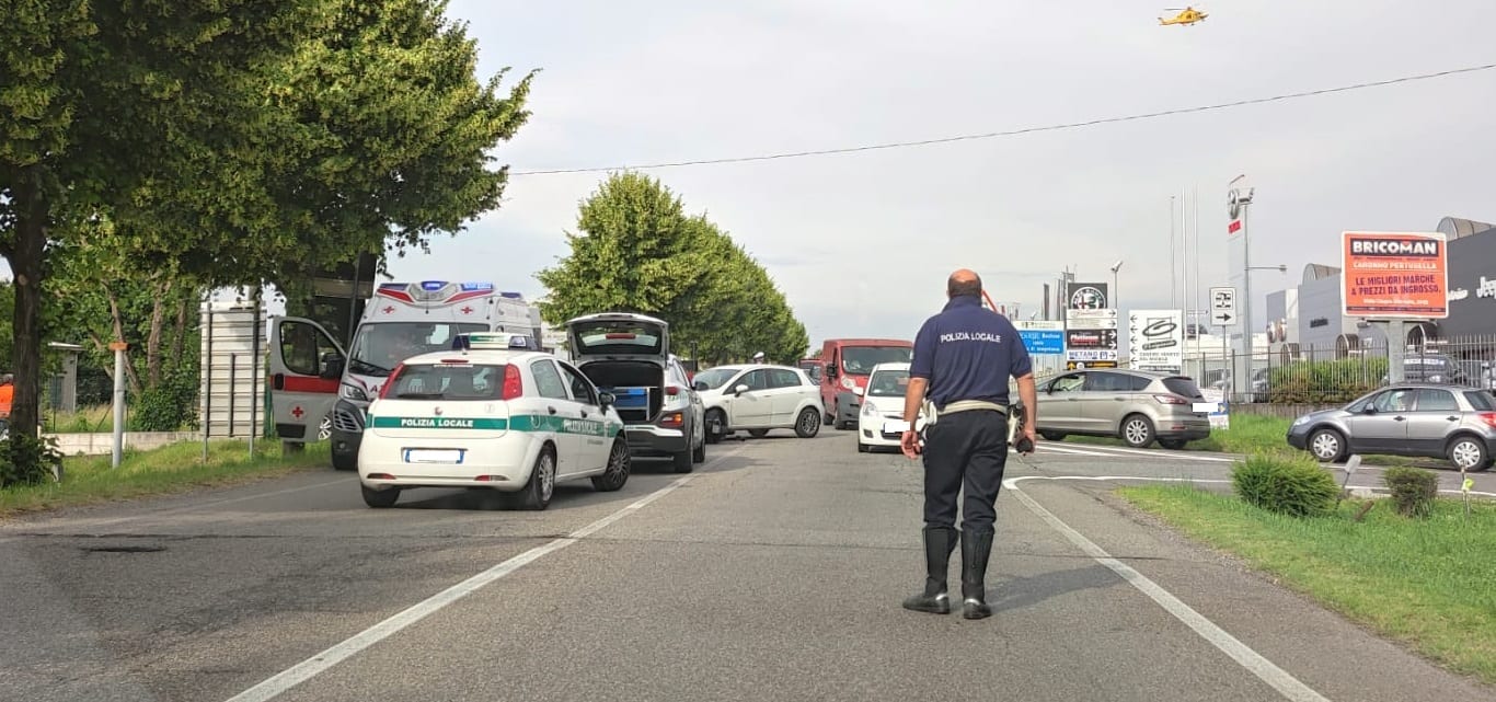 Panorama cronaca: tamponamento con due feriti in via Sampietro e intossicazione a Saronno. Infortunio a Turate