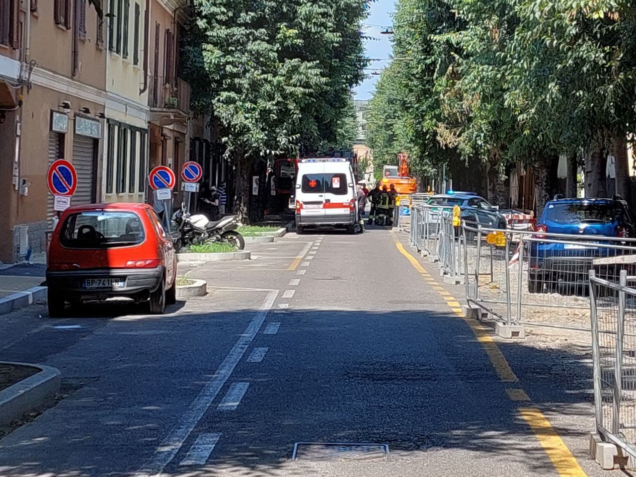 Saronno, infortunio in via Roma: strada chiusa al traffico, pompieri sul posto
