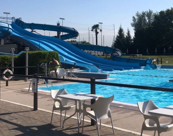 Easy village: piscina gratis per i giovani di Origgio