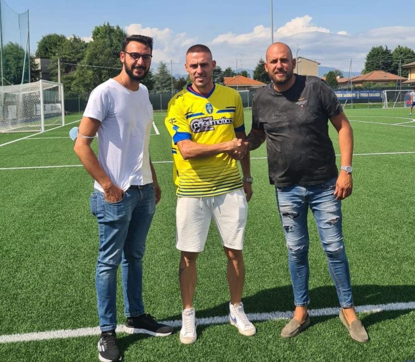 Calcio Coppa Italia Eccellenza: goleade per Ardor Lazzate e Varesina
