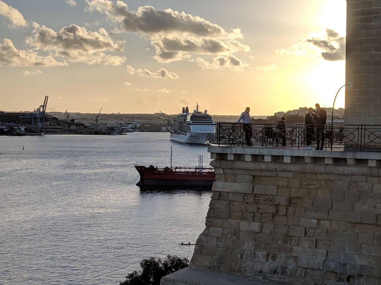 Covid, Astuti: “Avviati contatti per rientro studenti varesini bloccati a Malta”