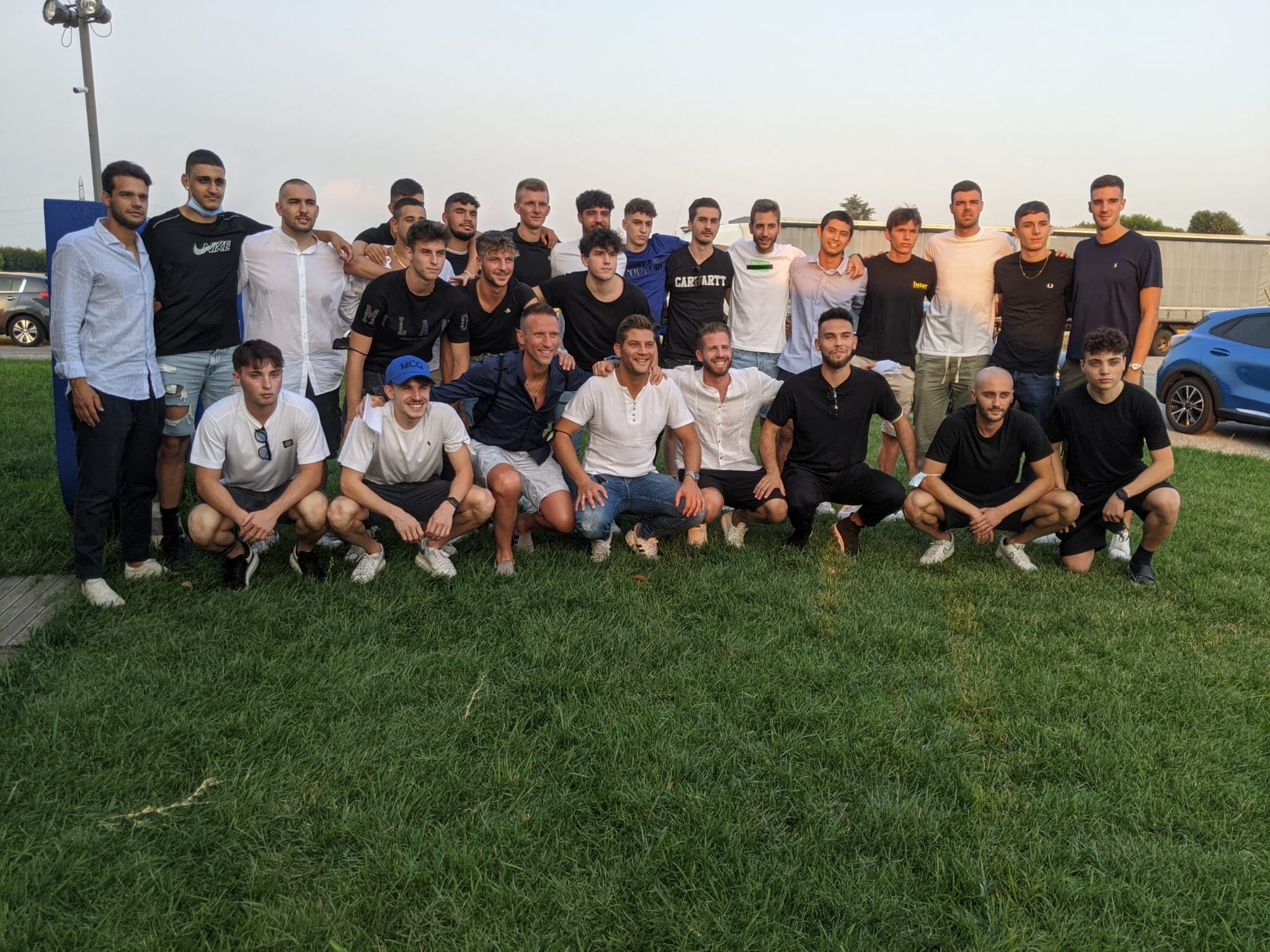 Calcio 2′ cat R: Sc United travolge San Giuseppe e festeggia la promozione