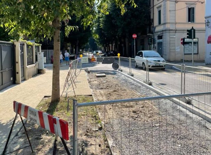 Via Roma chiusa al traffico per la gettata di calcestruzzo: orari e indicazioni