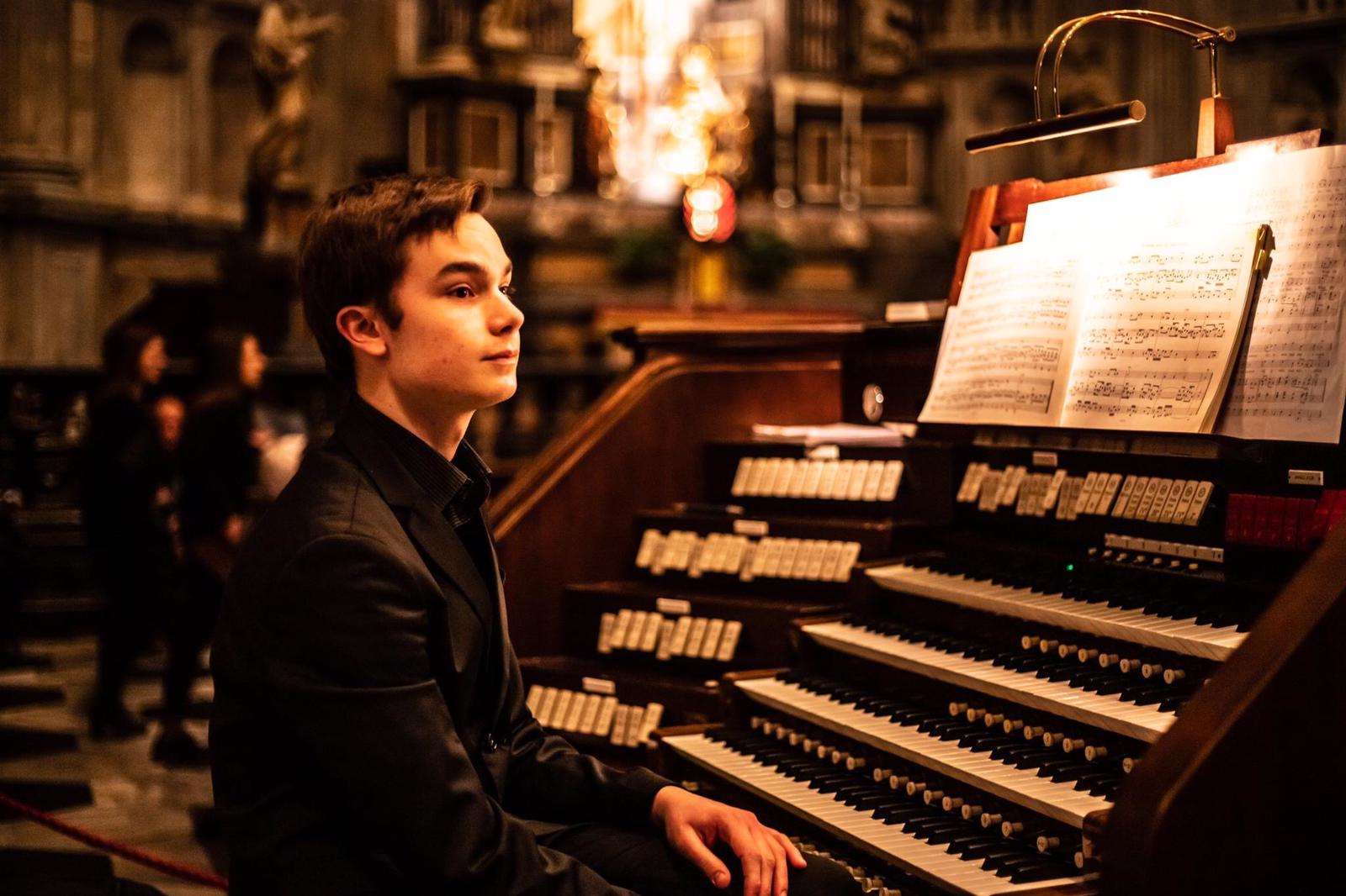 Sabato concerto d’organo a Rovello col giovane maestro Gorla di Tradate