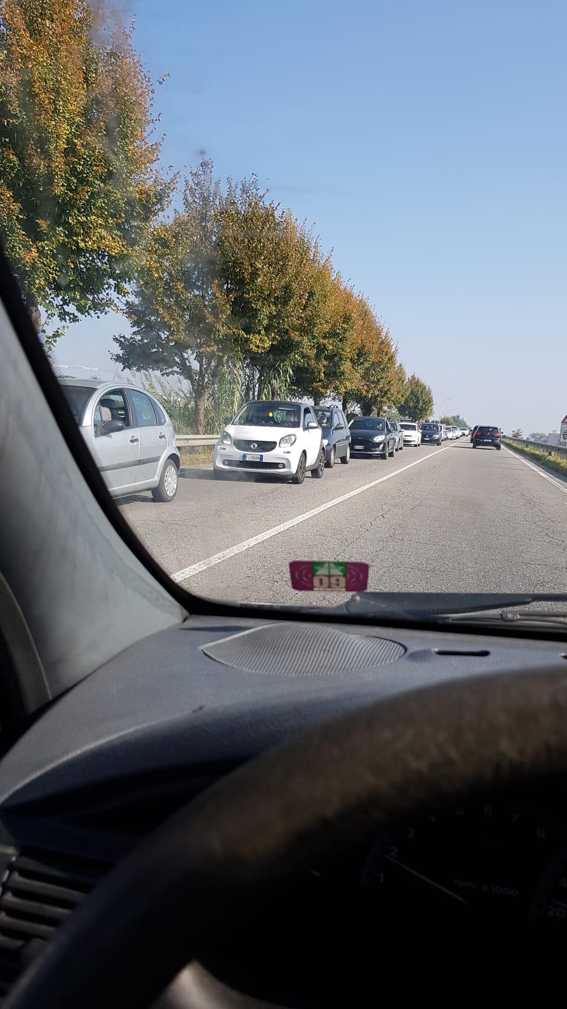 Saronno, scontro auto moto: traffico al rallentatore sulla tangenzialina di via Parma