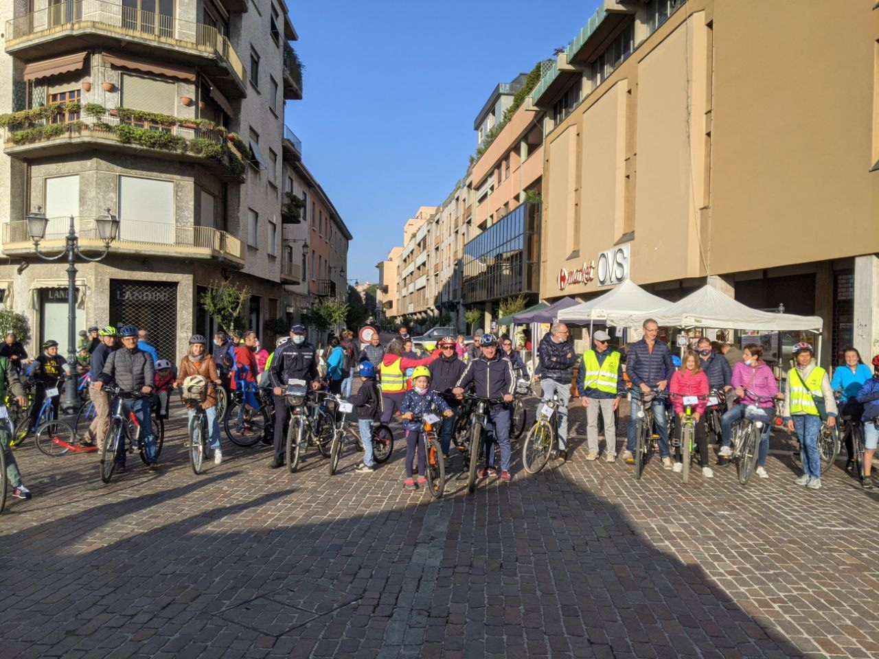 La pedalata urbana di bimbi e genitori chiude in sella la Saronno bike week