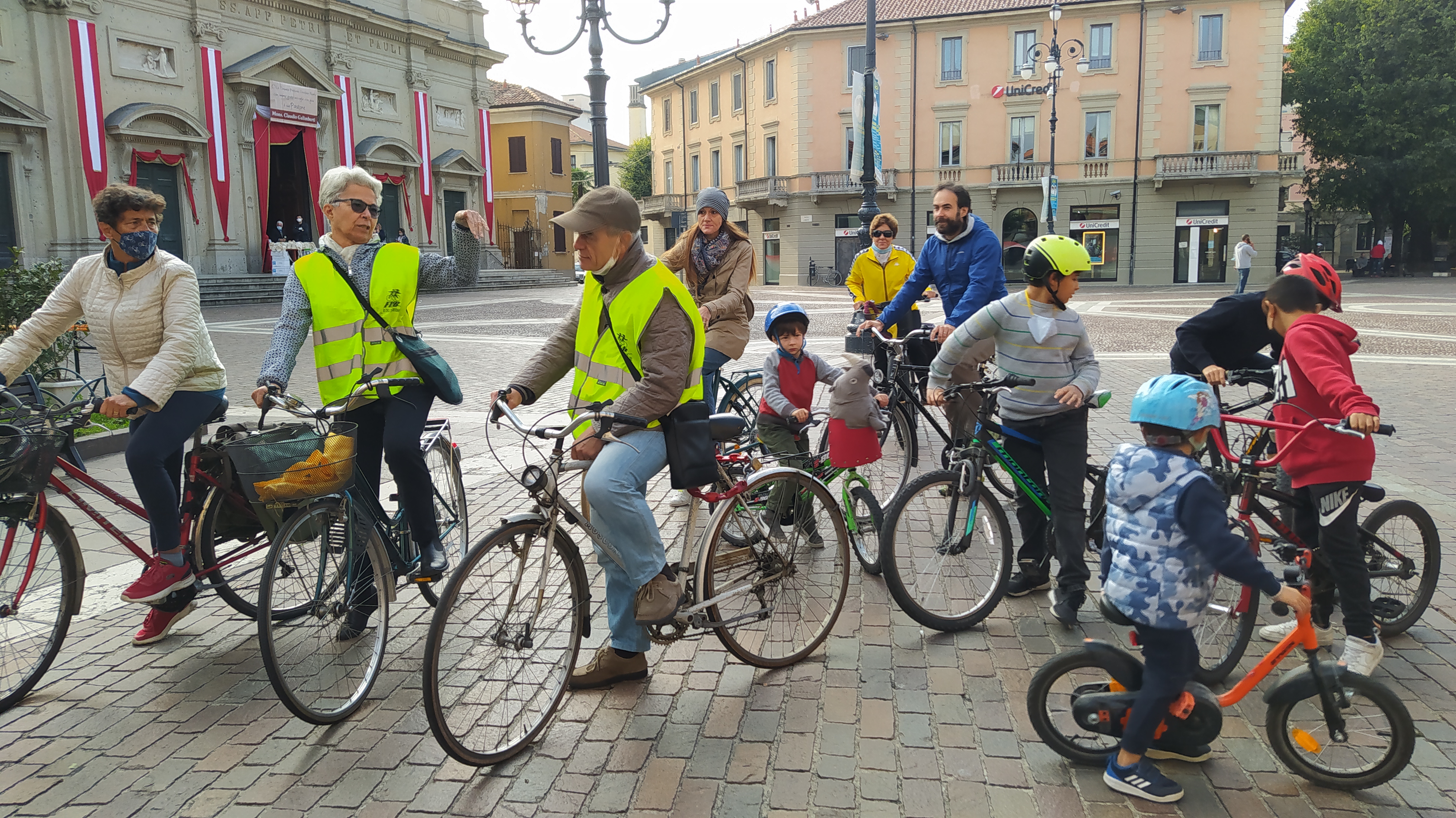 Bimbinbici da piazza Libertà al Mils, l’apertura della bike week