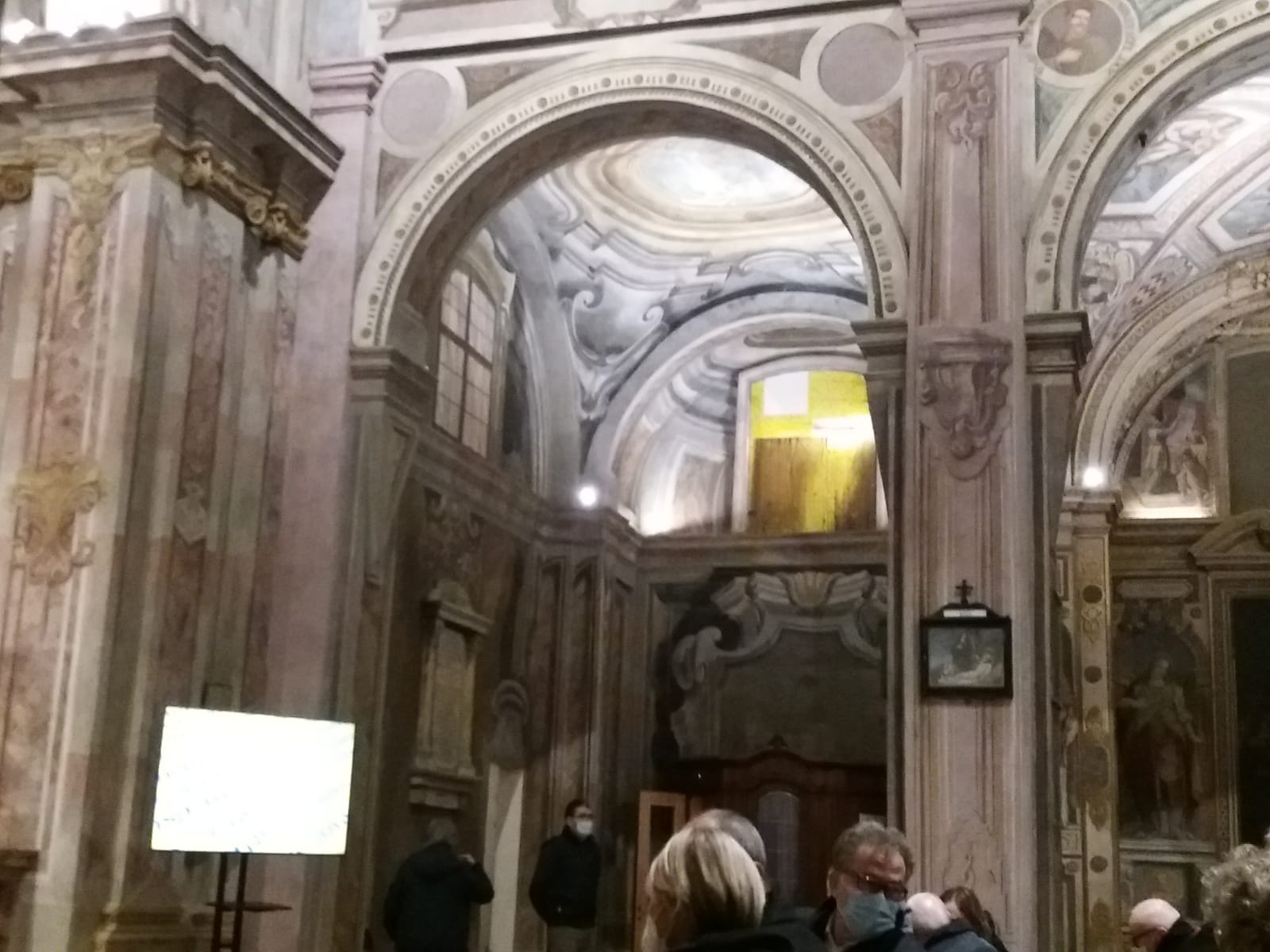Angaroni: “La Saronno sconfinata parte dall’installazione luminosa e intimista a San Francesco”