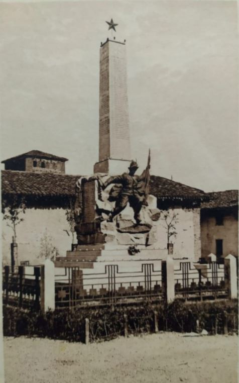 Cesano Maderno ha restaurato il monumento ai Caduti