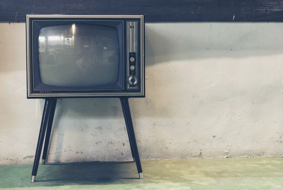 Mistero a Uboldo: i televisori si accendono e si spengono… da soli