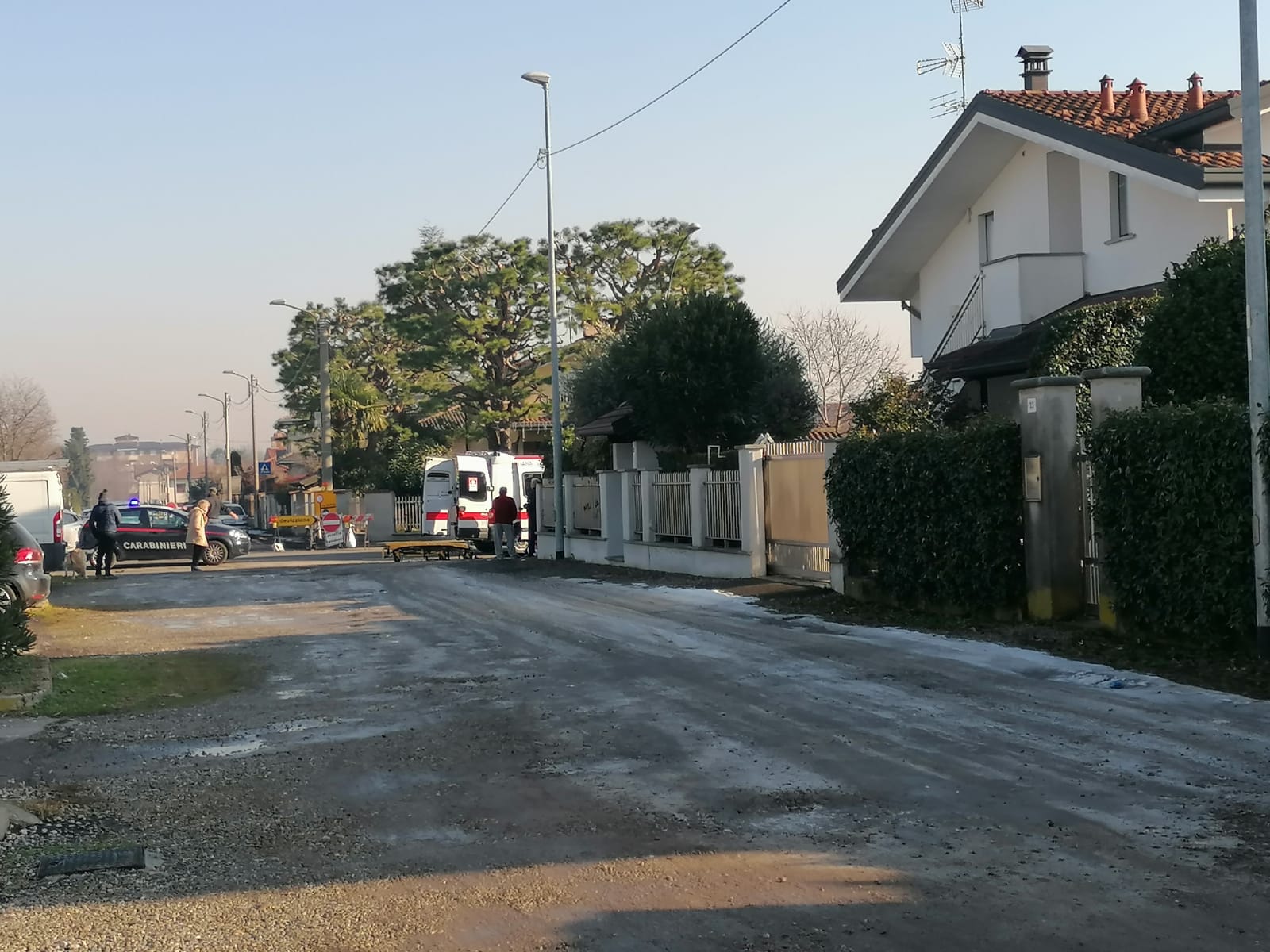 Ieri su ilS: il sindaco spiega la perdita dei fondi per la Rodari, in casa Ferragni l’albero di Turate, nuovo punto tamponi a Saronno, scontro auto-moto