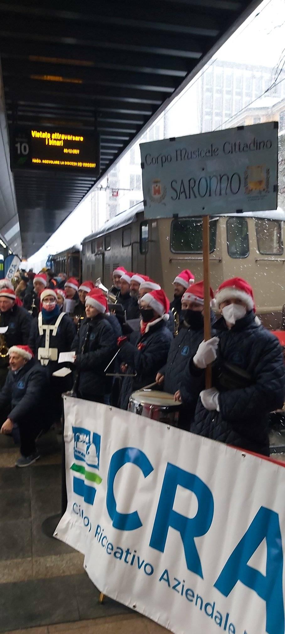 Banda di Saronno protagonista alla strenna di Natale del Cral Ferrovienord a Milano