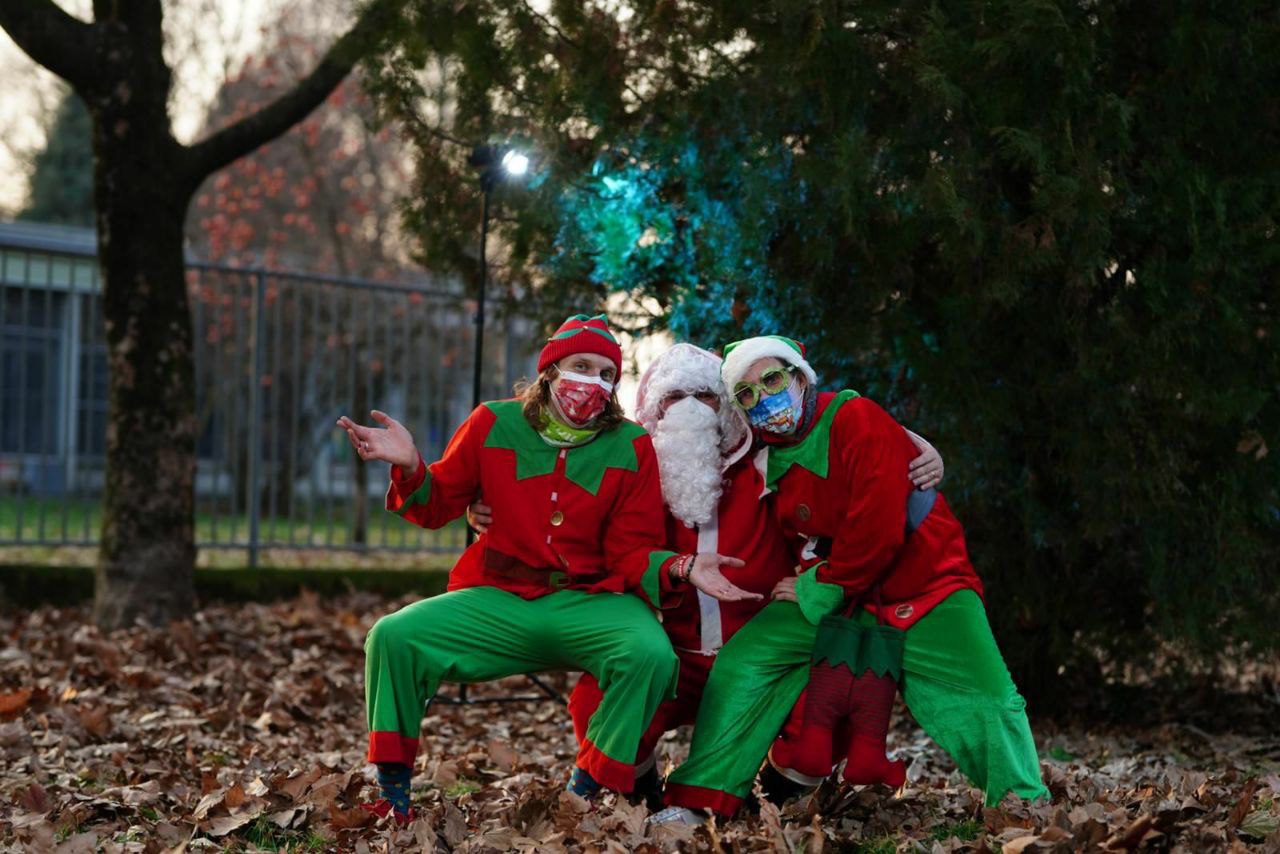 Elfi e Babbo Natale alla Collodi e Rodari per ritrovare la slitta scomparsa