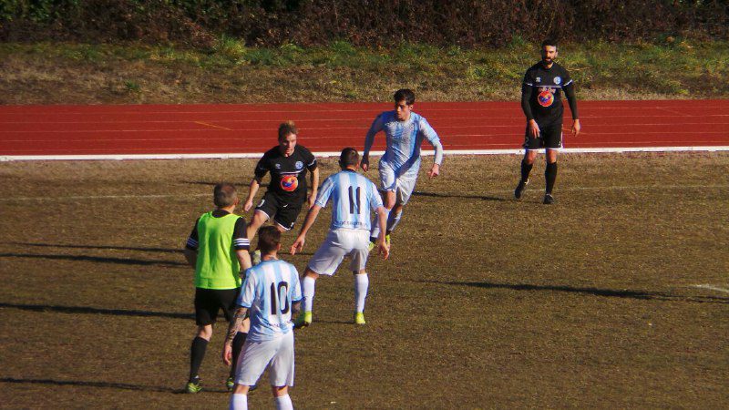 Calcio 1′ cat. girone A: passo falso del Tradate, la Pro Azzurra sconfitta in casa