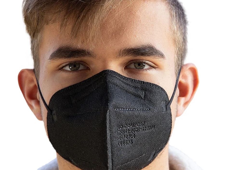 Covid, la denuncia di Palmeri (Polo): “Troppi non usano mascherine Ffp2 sui mezzi pubblici”