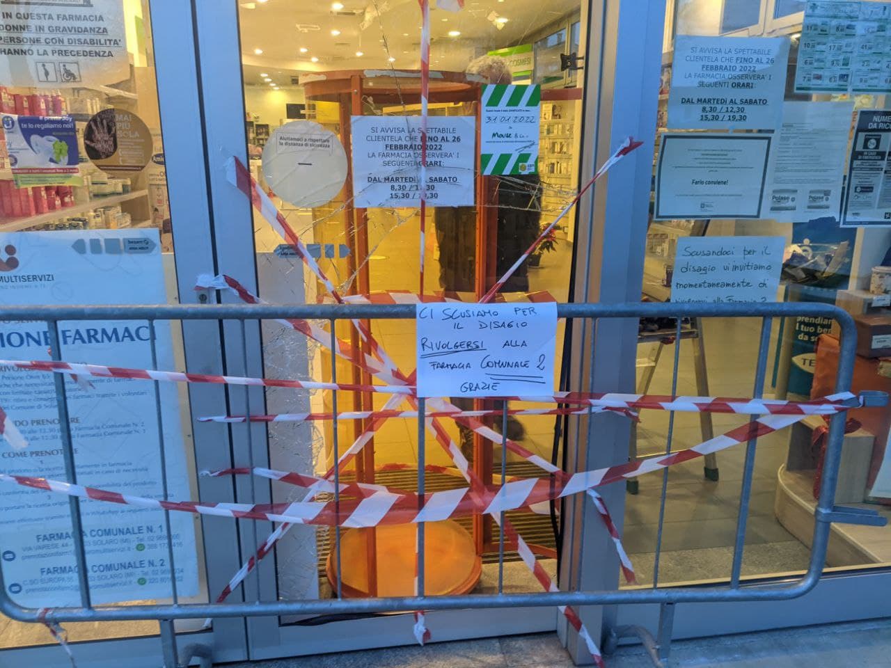 Ieri a Saronno: degrado in piazza De Gasperi, città senza internet veloce, singolare incidente a Origgio, spaccata a Solaro