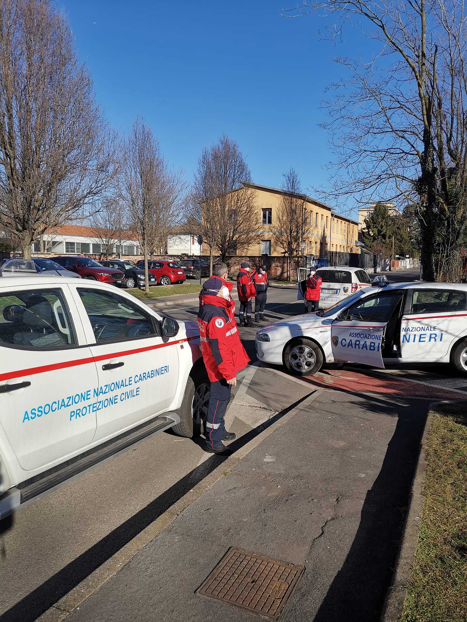 Caronno Pertusella, i volontari dell’Associazione carabinieri in prima linea contro il maltempo