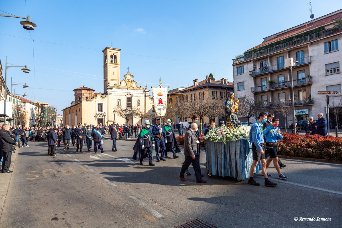 Festa del Voto - Saronno 2022_03_20 - Ai Tempi del COVID_19 - Processione Madonna - Mons. Galimberti - AI (104)