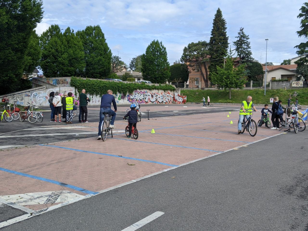 20220508 lezioni biciclette fiab piazza mercanti3