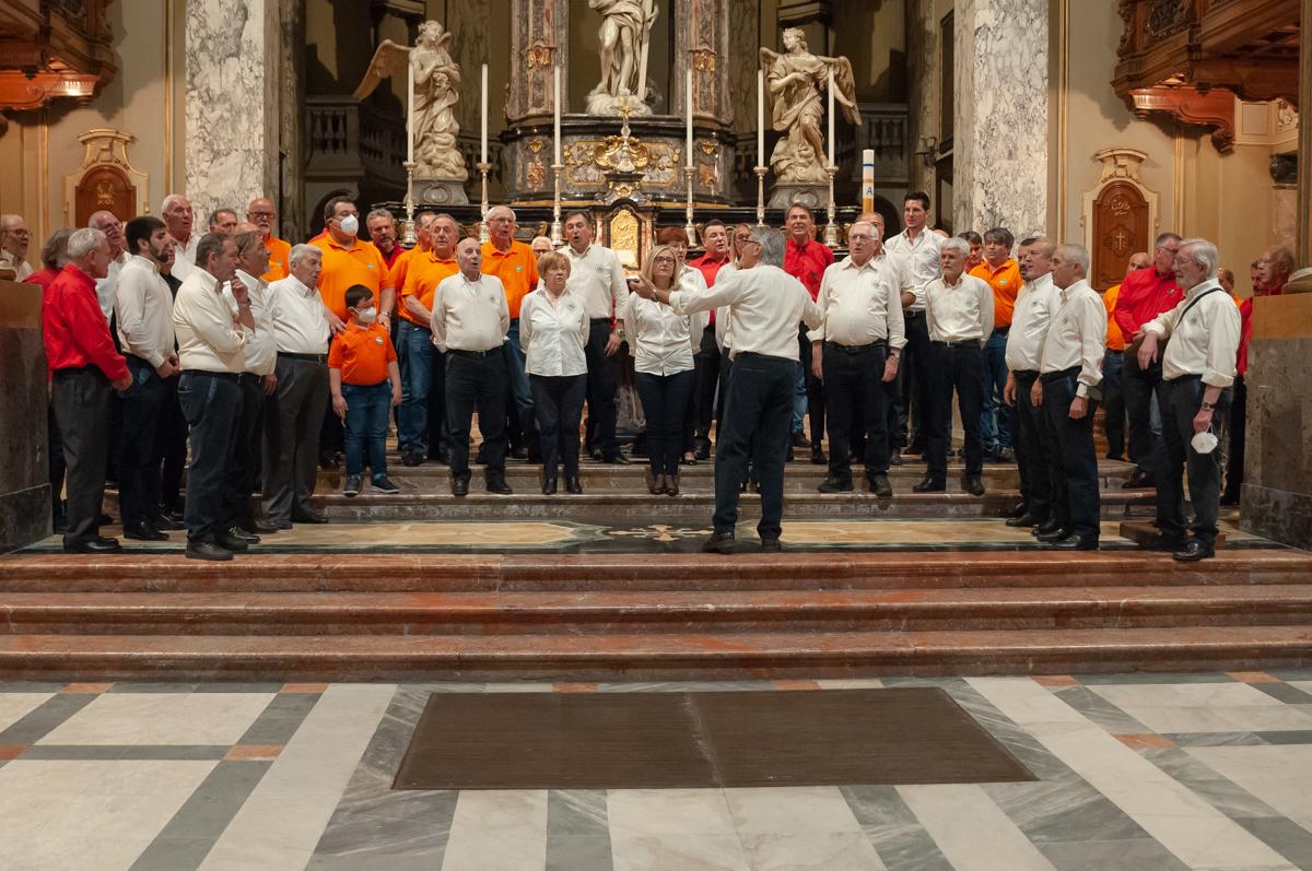 Da Saronno alla Romagna, la solidarietà del Coro Alpe in concerto