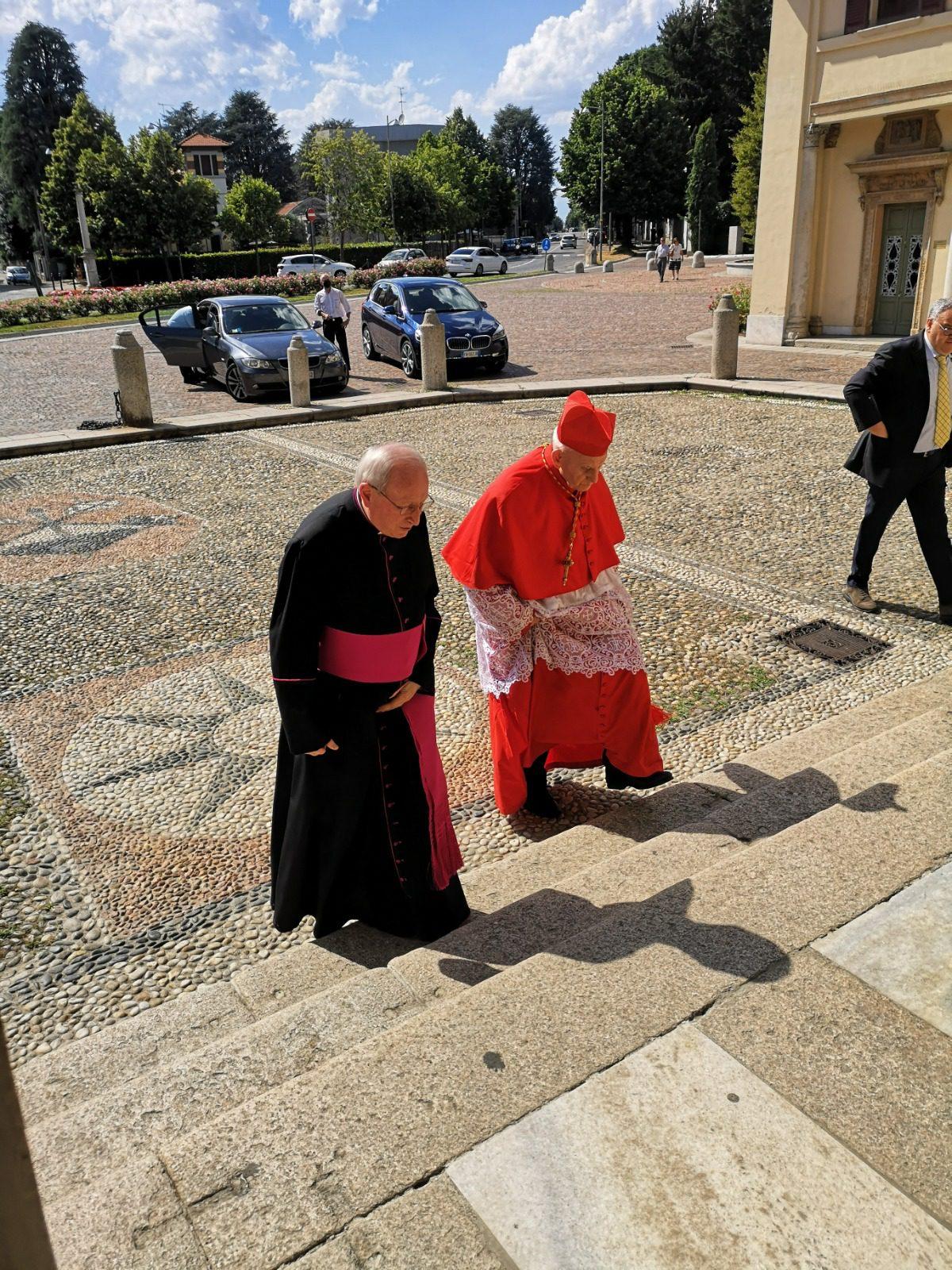 20220625 cardinal Simoni in santuario (7)