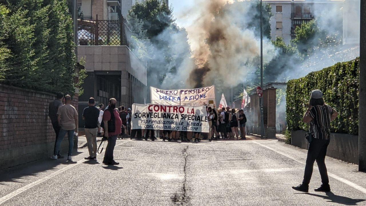 Corteo anarchici, Forza Italia bacchetta il sindaco Airoldi