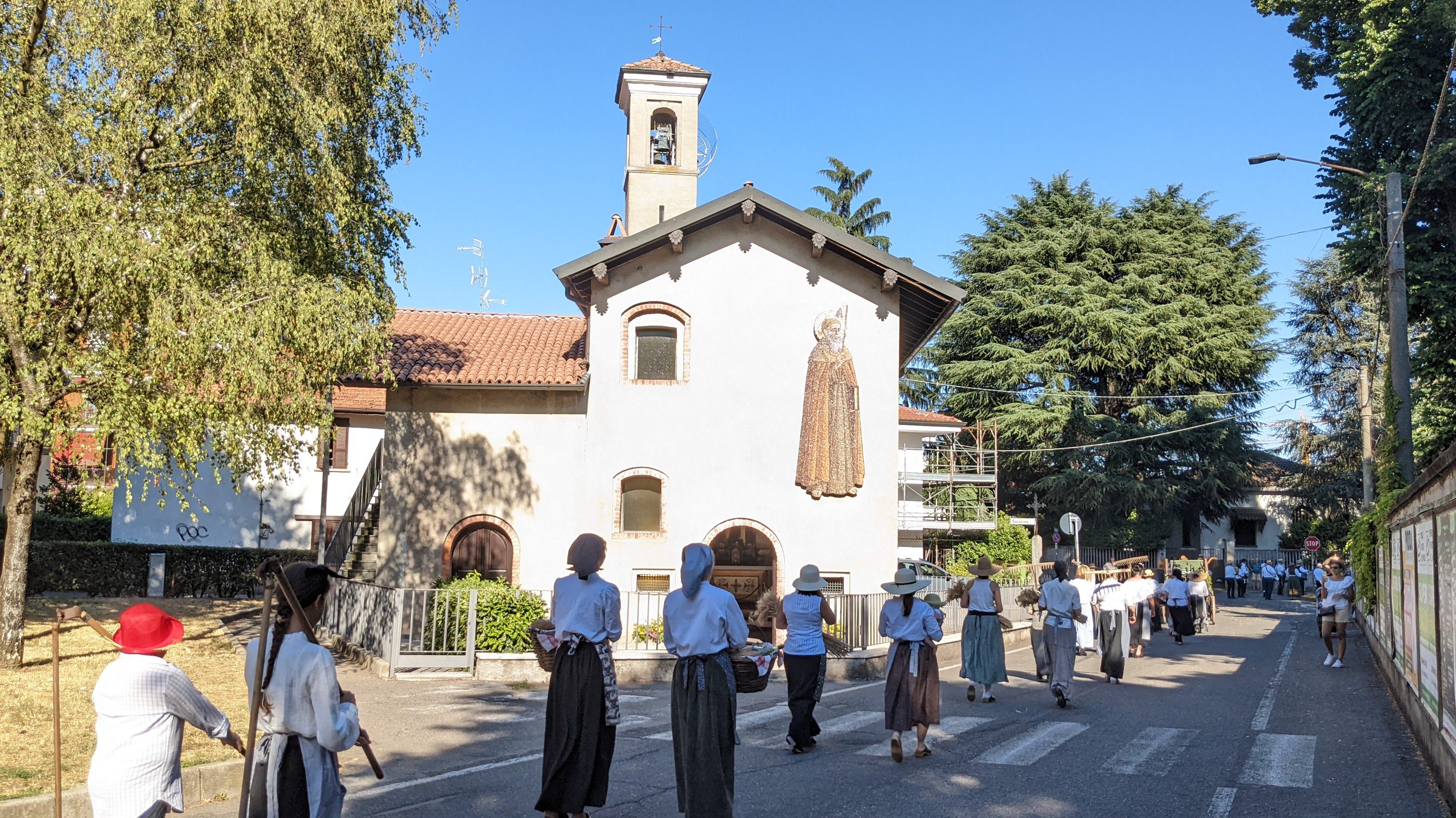 Saronno, scatta e vinci: il concorso di fotografia dedicato a Sant'Antonio  - Il Saronno