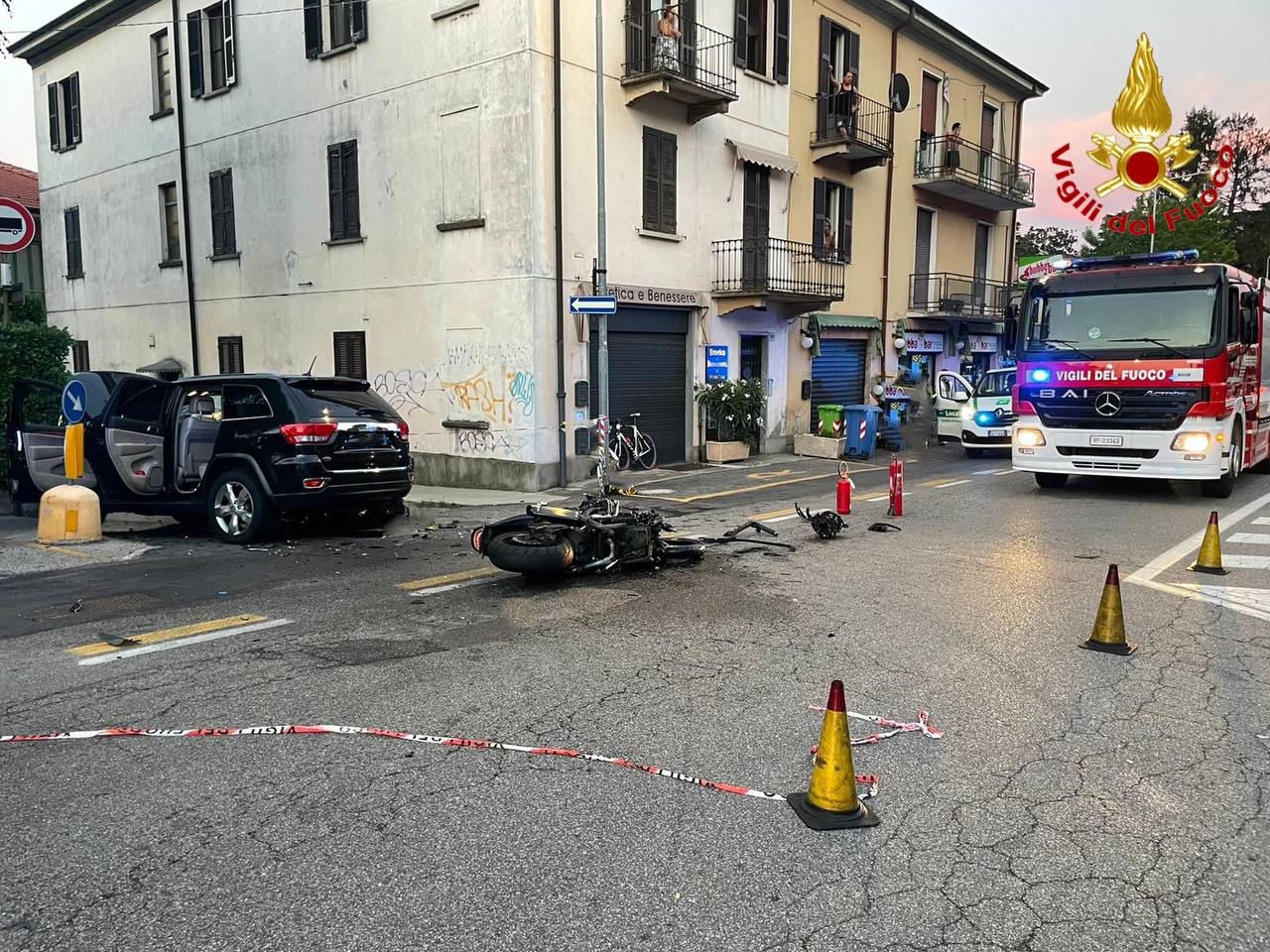 Tragedia a Varese, muore motociclista