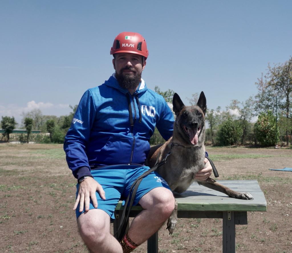 Cani da soccorso: Matteo e Dina pronti al loro quinto mondiale