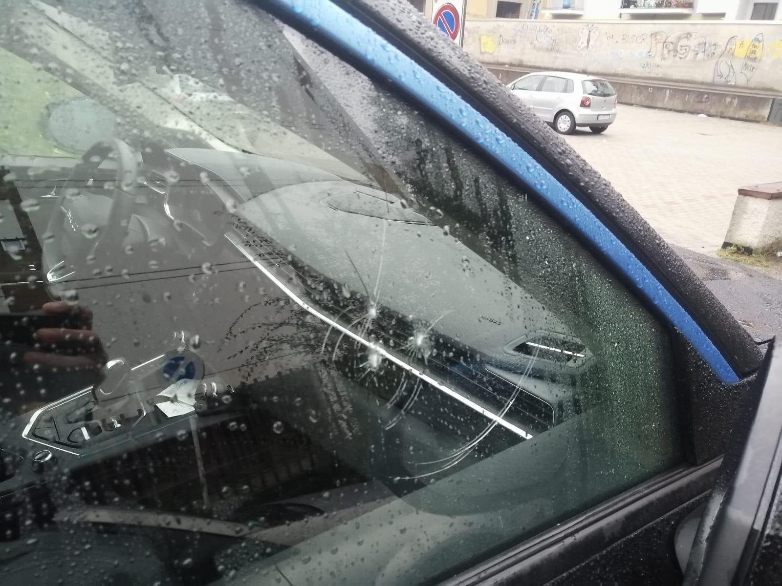20221116-auto-danneggiate-finestrino-rotto-1