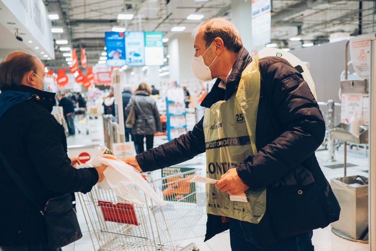 Colletta alimentare: tutti i supermercati dove donare nel Saronnese e Comasco