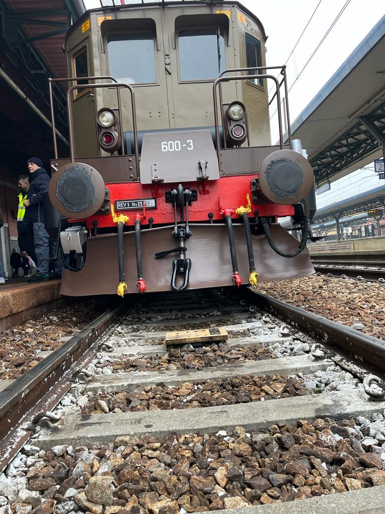 20221224 strenna ferrovienord treno storico locomotore elettrico (10)