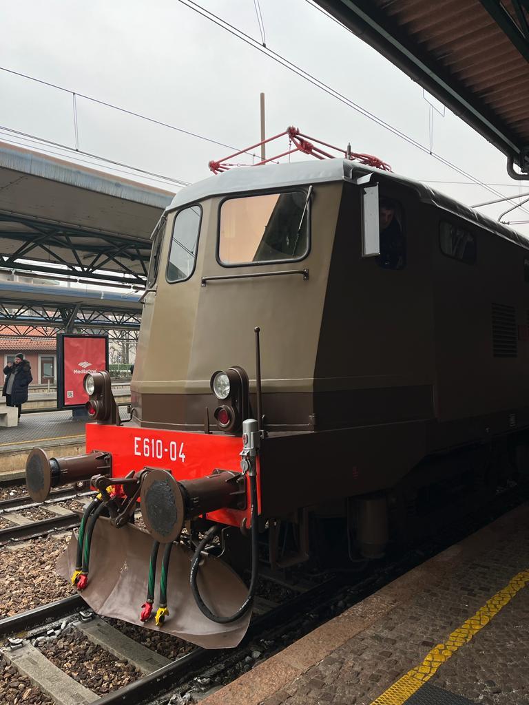 20221224 strenna ferrovienord treno storico locomotore elettrico (9)