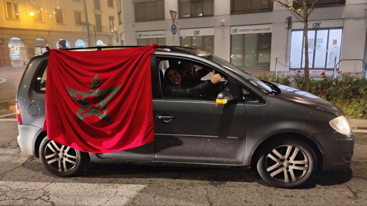 tifosi marocco in festa a saronno 10122022