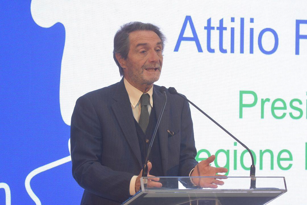 Haters sui social contro Calderoli. Fontana: “Continuiamo a modernizzare l’Italia”