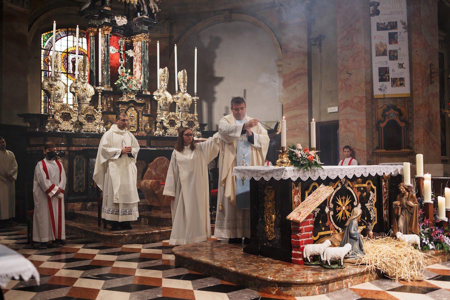 Gerenzano, l’ex vicario don Andrea festeggia in paese il ventesimo di sacerdozio