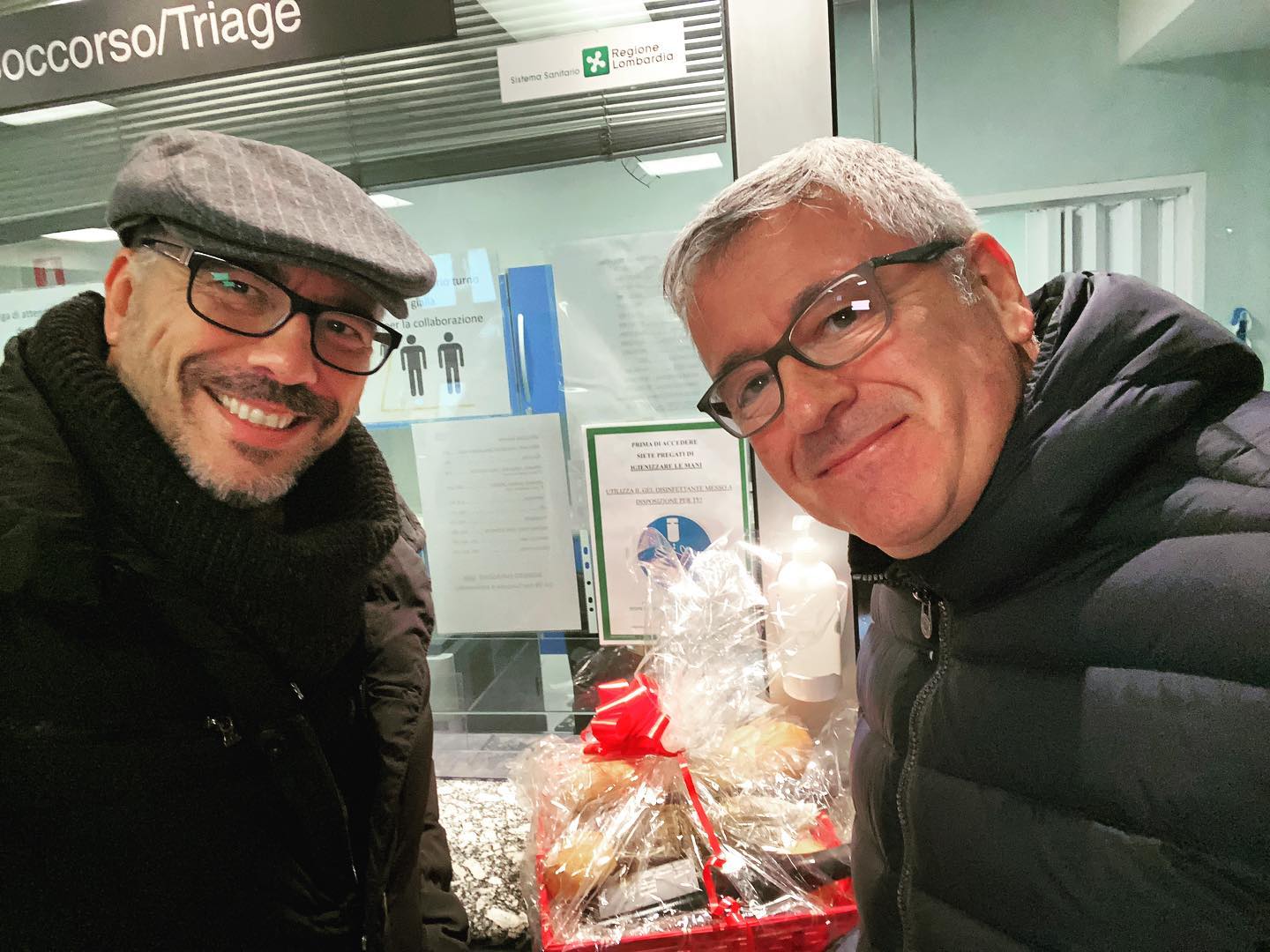 Notte di Natale: il sindaco di Rovellasca porta doni al pronto soccorso dell’ospedale di Saronno
