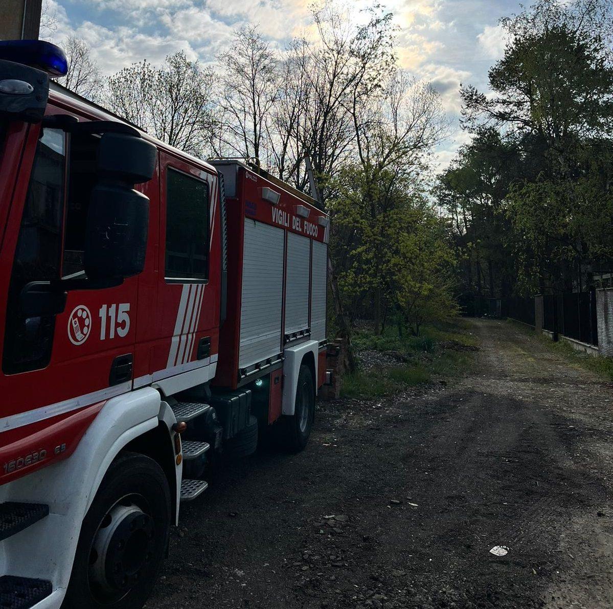 Maxi incendio parco Groane: sopralluogo dei vigili del fuoco di Saronno
