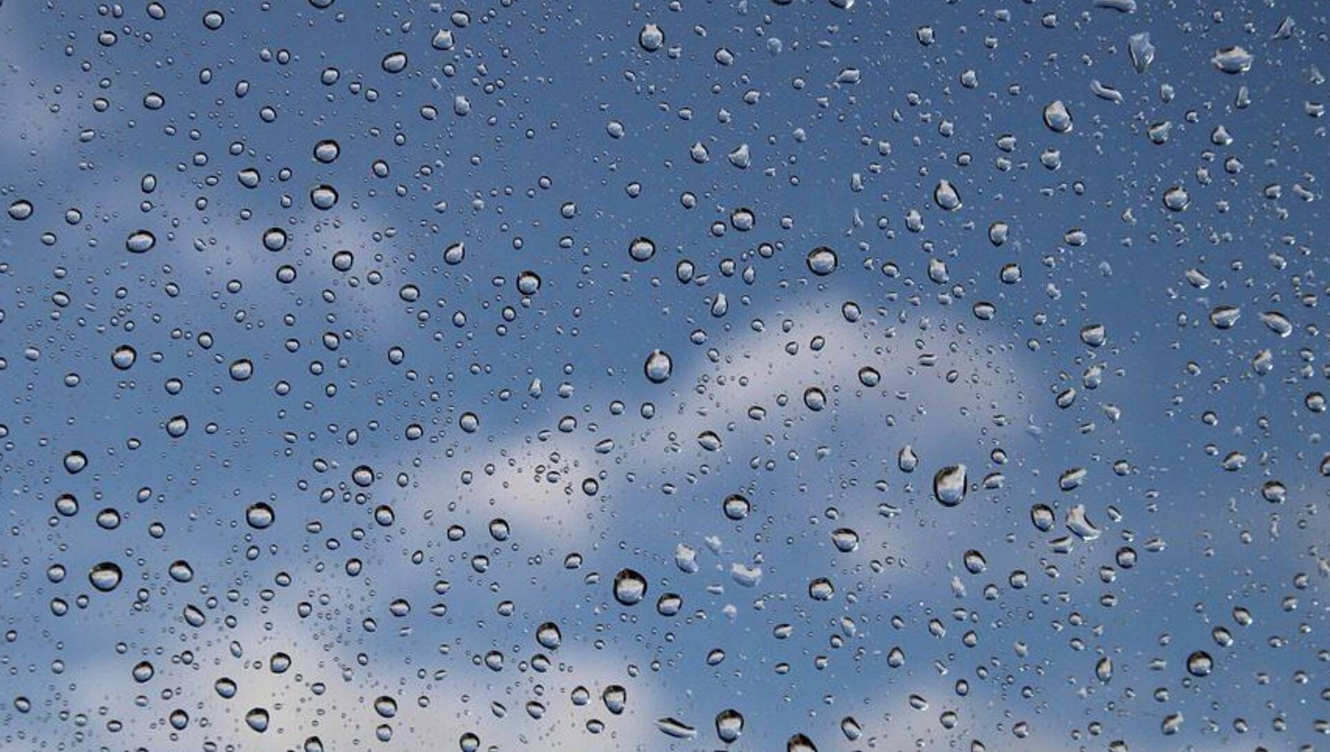 Piove e c’è il sole, improvviso acquazzone mattutino a Saronno