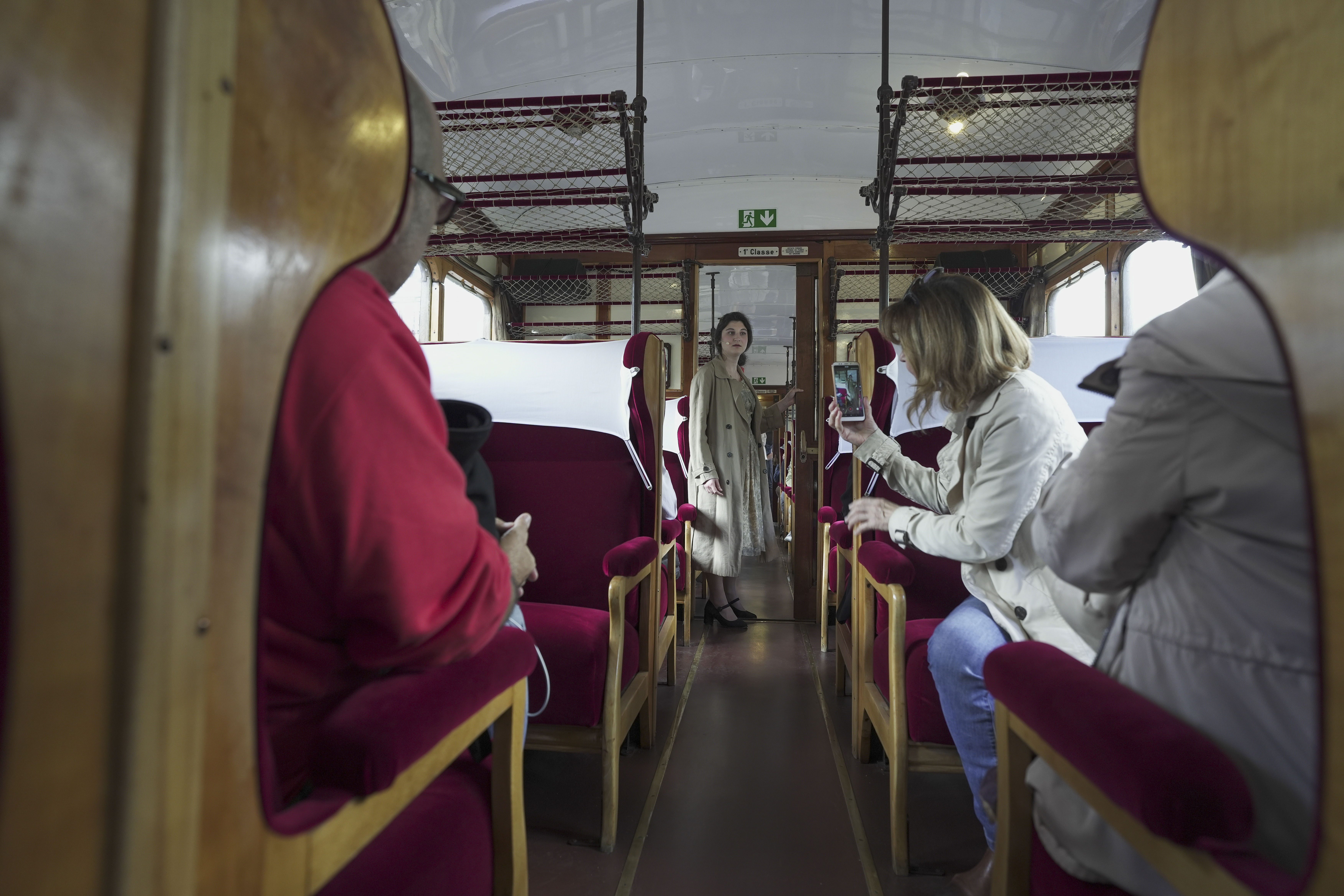 Tutto esaurito sulle corse del treno storico per il centenario di Testori, scrittore pendolare