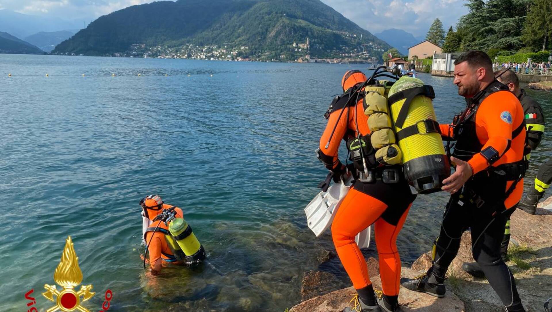 Non ce l’ha fatta il giovane di Turate recuperato dai sub a 18 metri di profondità nel lago di Lugano