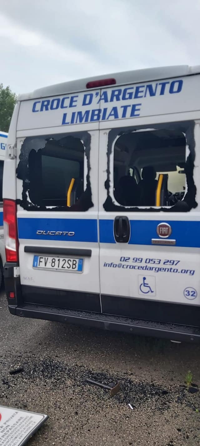 Limbiate, vandalizzato furgone trasporto disabili
