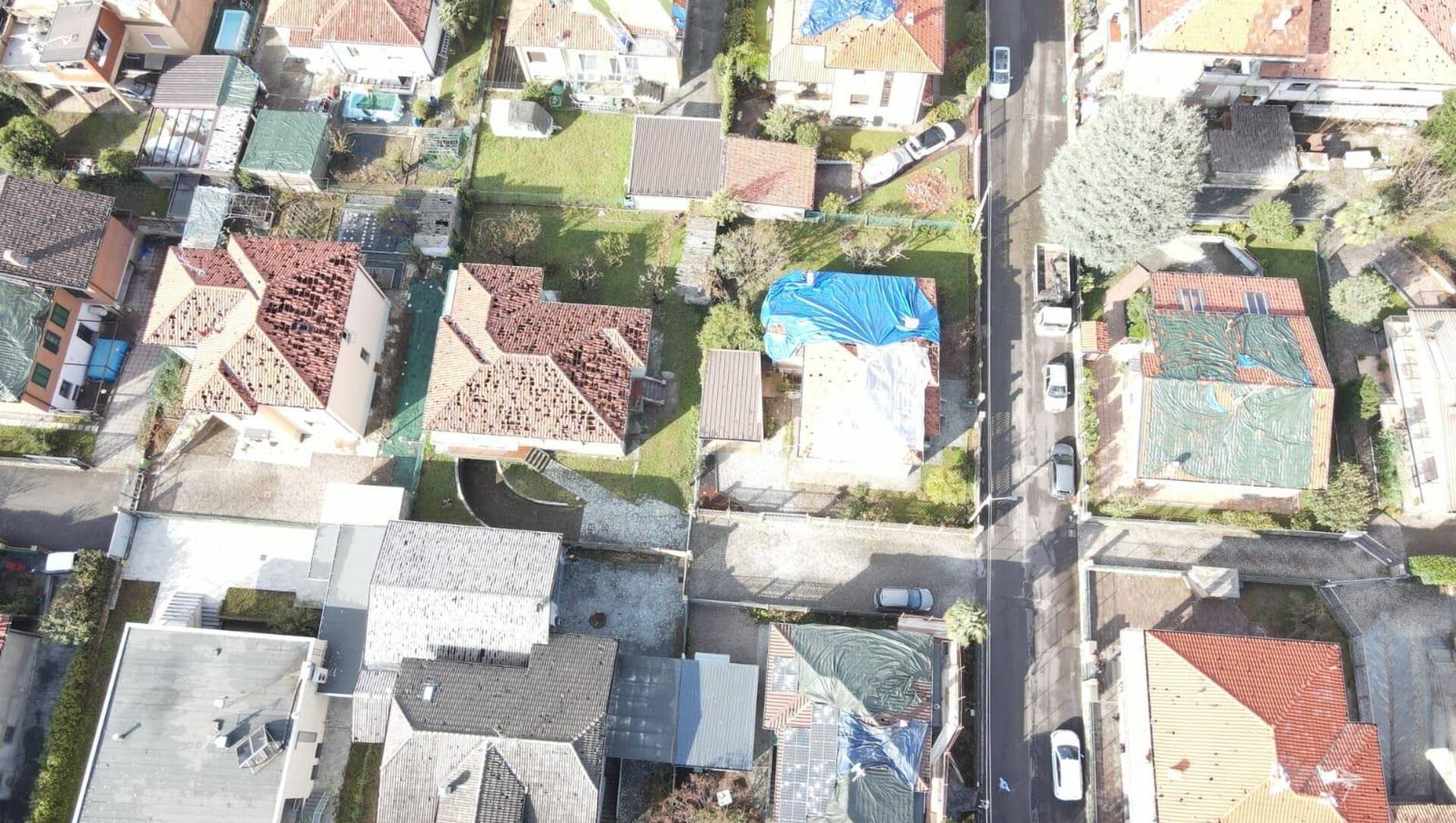 Gerenzano dall’alto: foto già iconica racconta la devastazione della grandinata sulle case