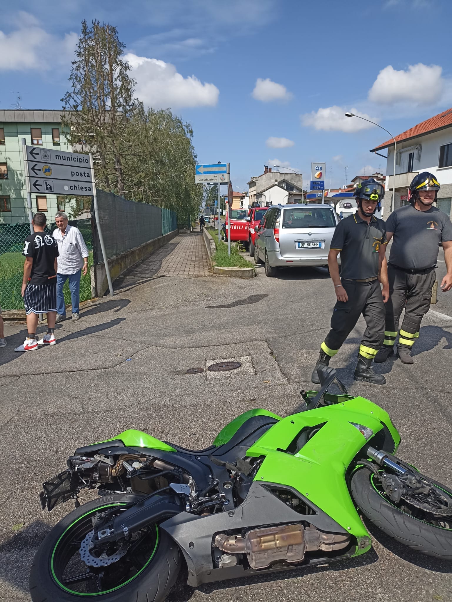 Solaro, scontro auto moto sulla Monza-Saronno: pompieri e automedica soccorrono 46enne